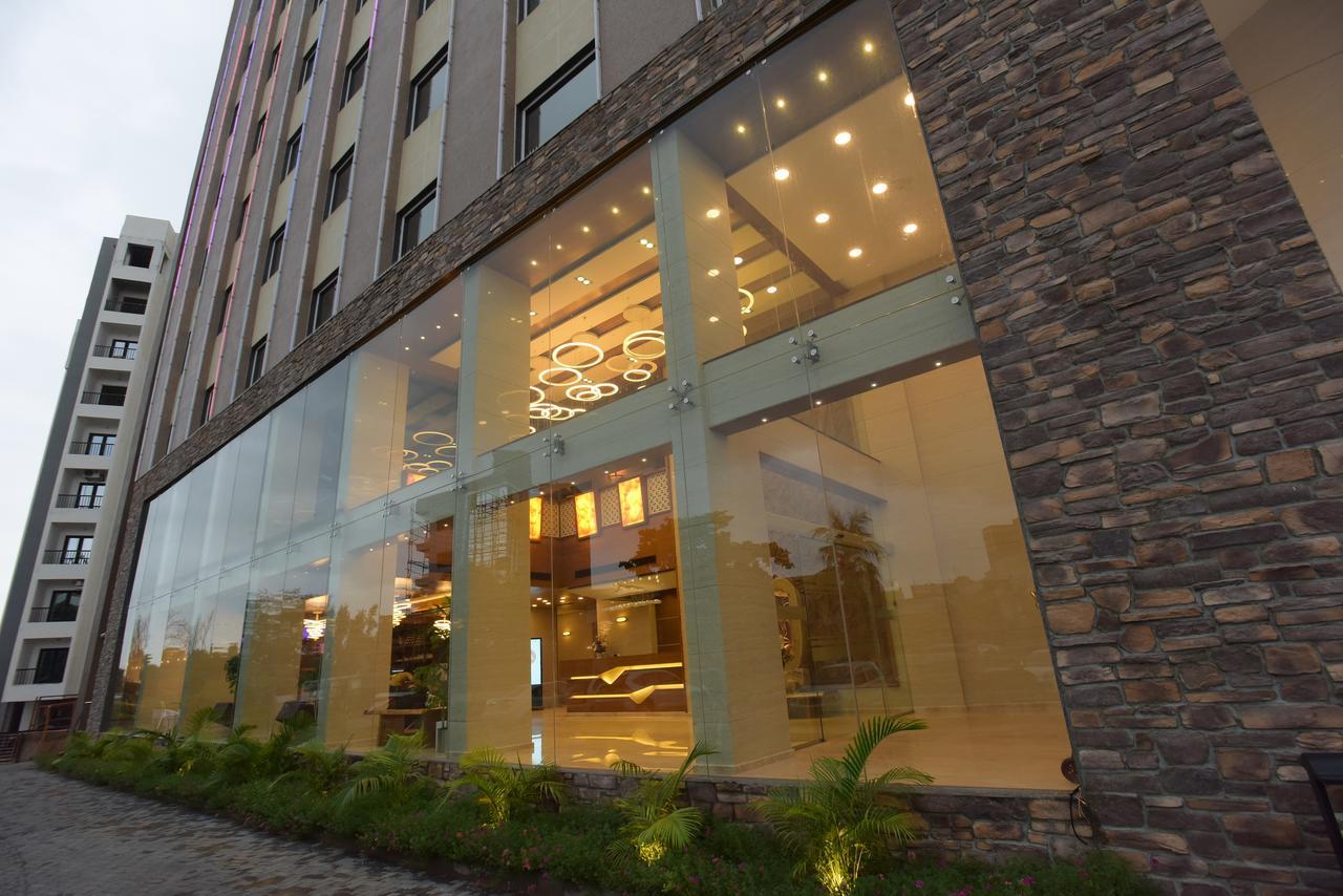 Hotel H - Sandhill Hotels Private Limited Ананд Екстер'єр фото